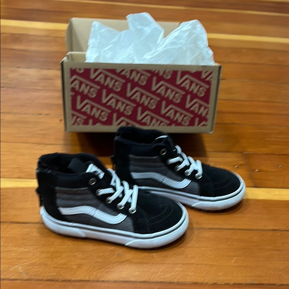 Toddler MTE Sk8-Hi Zip Insulated Shoes | Sz 8, Worn Once